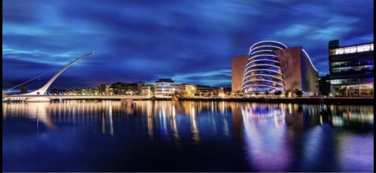 Modern Dublin City Centre Buitenkant foto